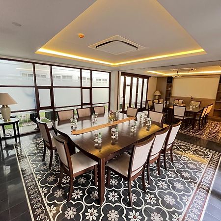 Bening Boutique Hotel Managed By Salak Hospitality เบกาซิ ภายนอก รูปภาพ