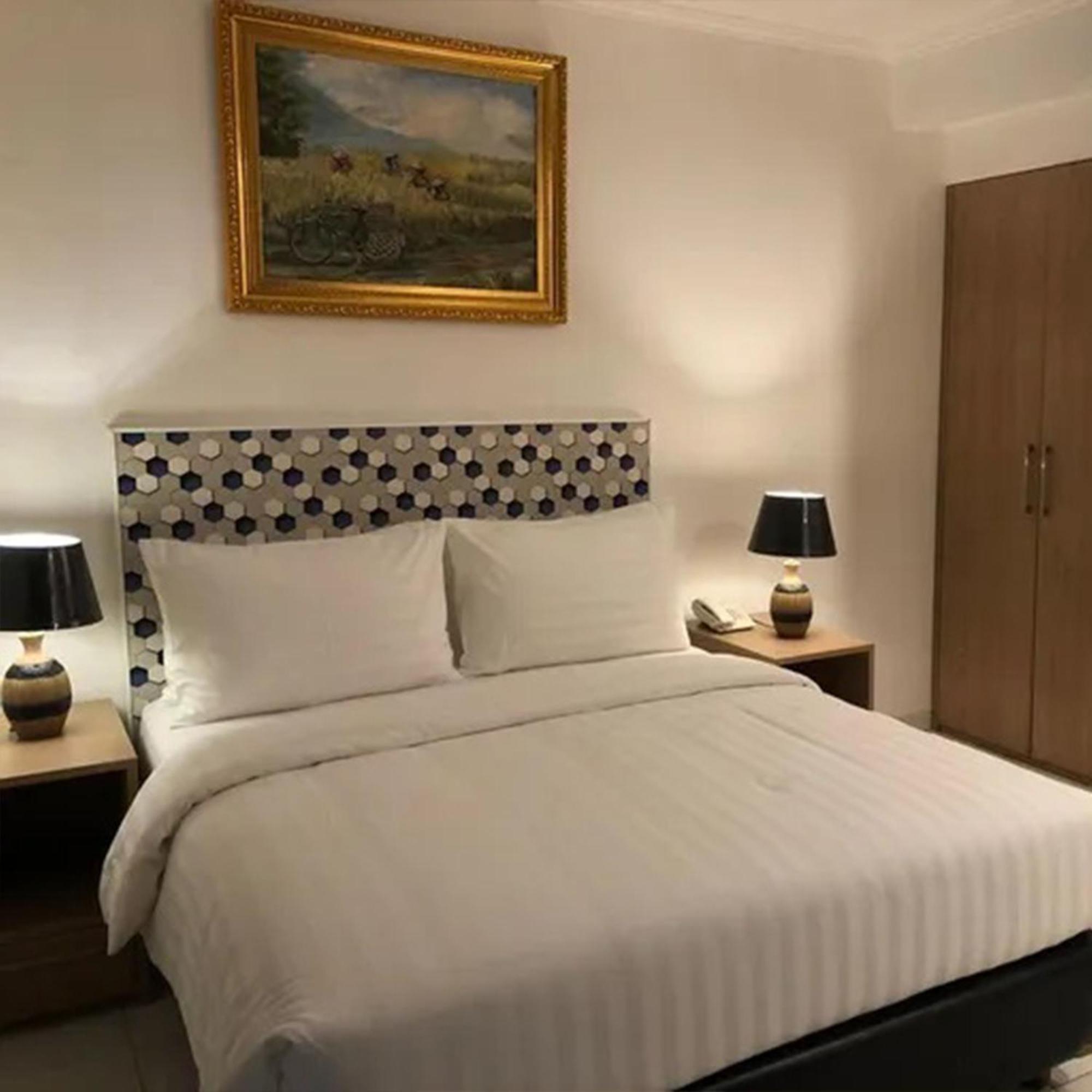Bening Boutique Hotel Managed By Salak Hospitality เบกาซิ ภายนอก รูปภาพ